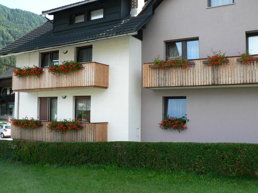 Apartments And Holiday Home Grohar Kranjska Gora Oda fotoğraf